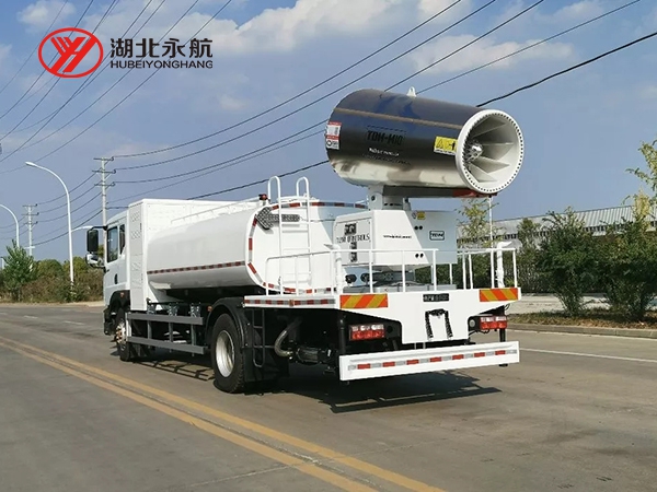 东风多利卡D9纯电动抑尘车