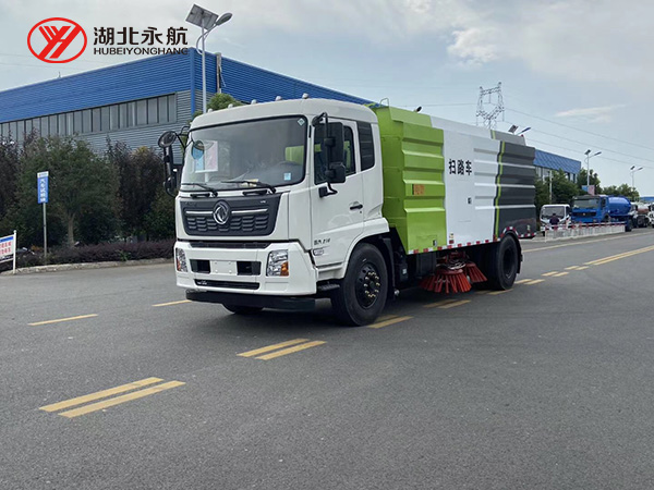 东风天锦扫路车