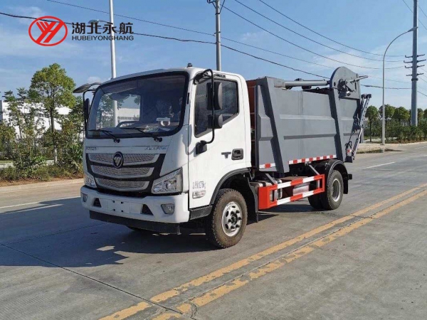 福田欧马可7方无泄漏压缩式垃圾车