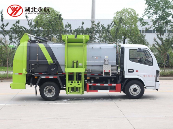 东风小多利卡餐厨垃圾车
