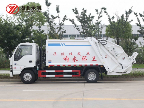 五十铃(600P)6方压缩式垃圾车