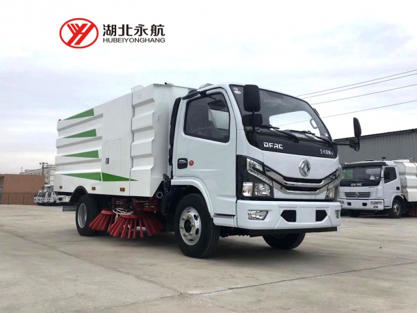 东风小多利卡扫路车