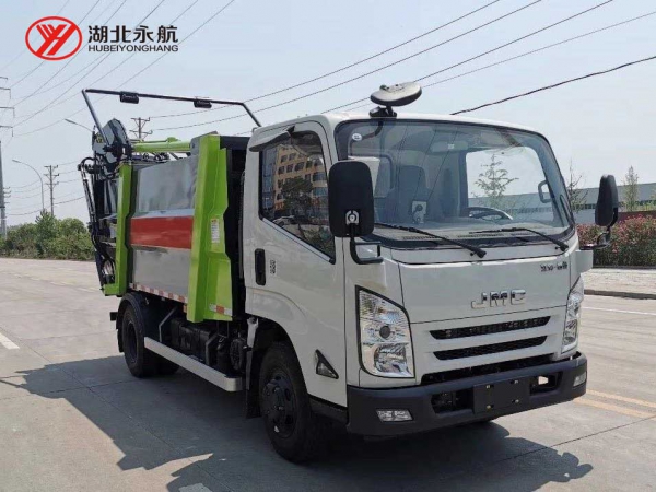 江铃7方无泄漏压缩式垃圾车