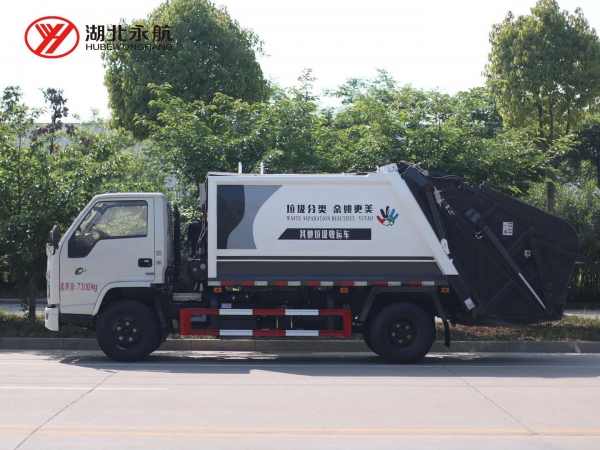 江铃顺达6方压缩式垃圾车