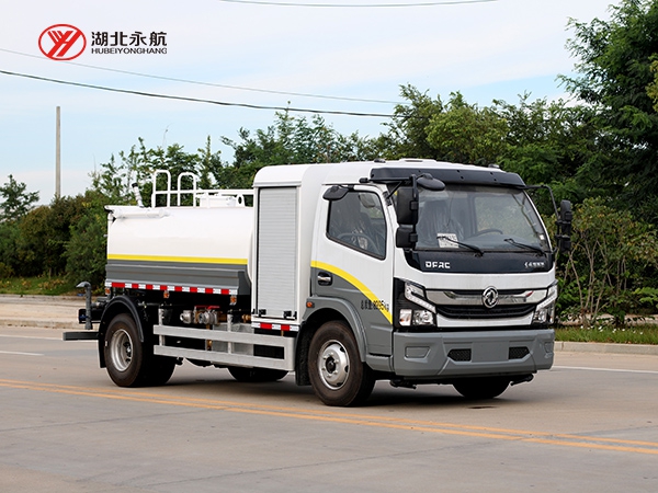 东风凯普特纯电动洒水车