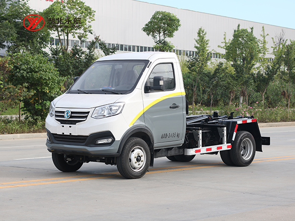 东风小卡纯电动钩臂垃圾车