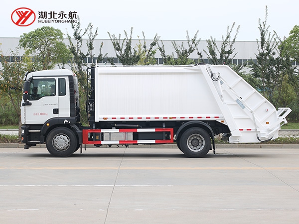 重汽汕德卡14方压缩式垃圾车