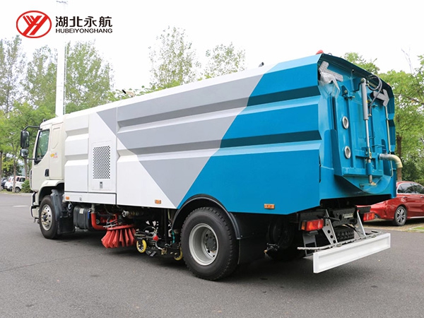 柳汽乘龙M3洗扫车