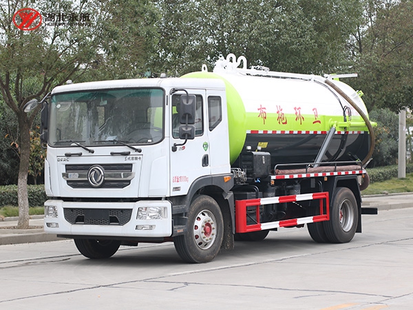 东风多利卡D9吸污车