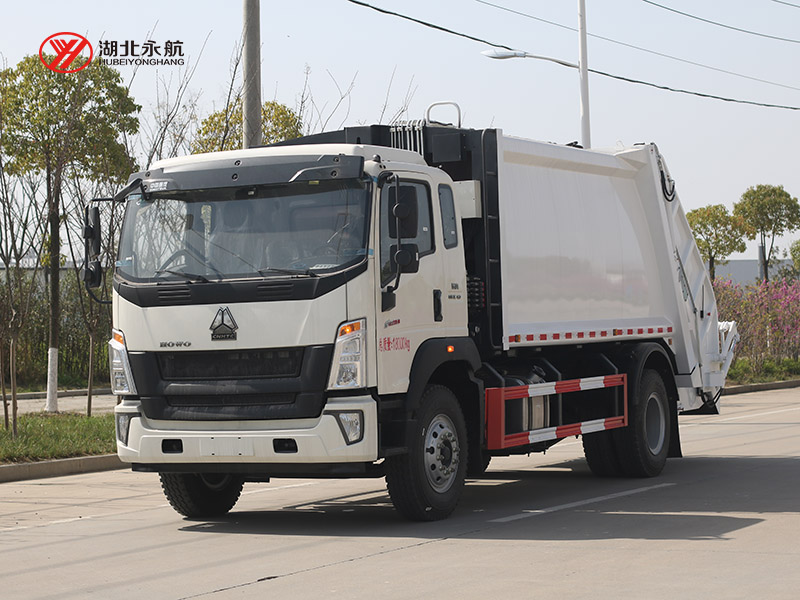 重汽豪沃12方压缩式垃圾车