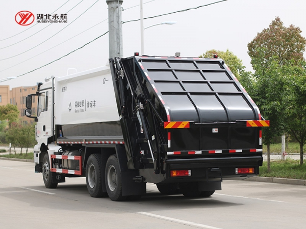 陕汽轩德翼3 18方压缩式垃圾车