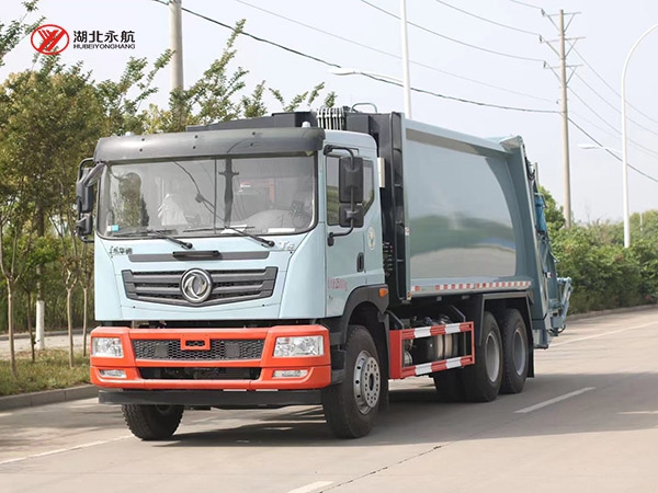东风华神T5 18方压缩式垃圾车