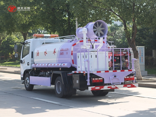 东风小多利卡抑尘车（圆罐）