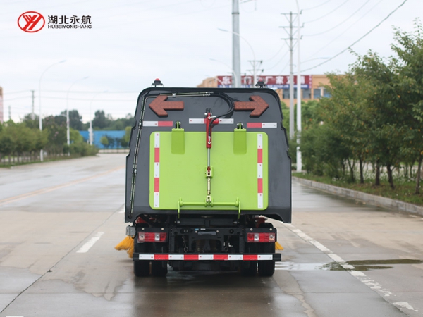 长安扫路车