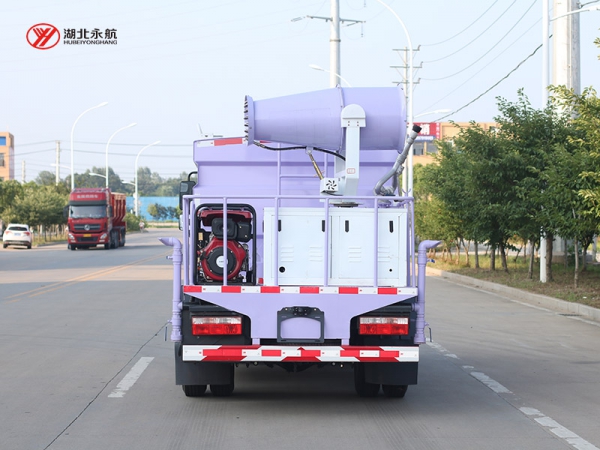 东风小多利卡抑尘车（方箱）