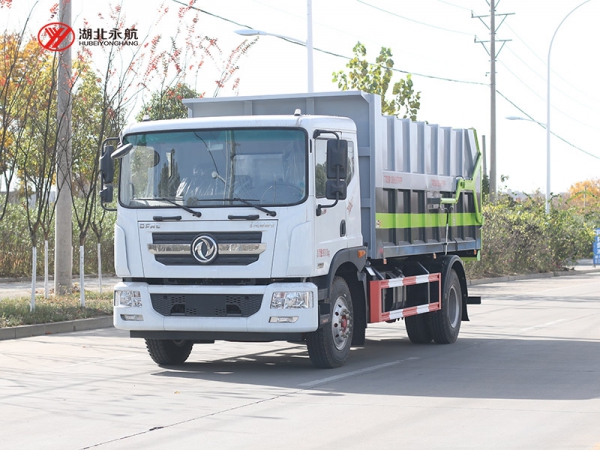 东风多利卡D9对接垃圾车