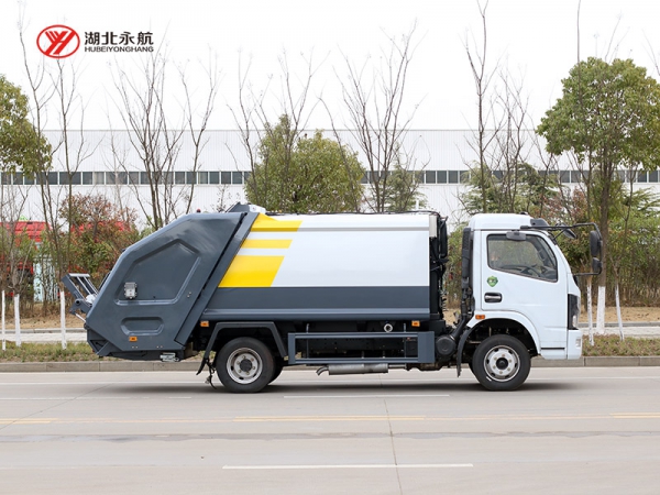 东风福瑞卡（天然气）6方压缩式垃圾车