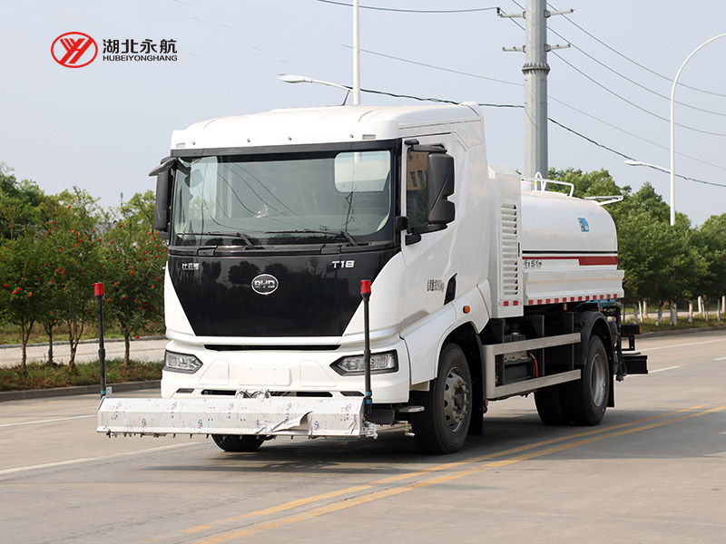 比亚迪T18纯电动路面清洗车