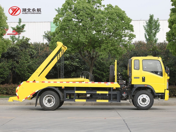 重汽HOWO摆臂垃圾车