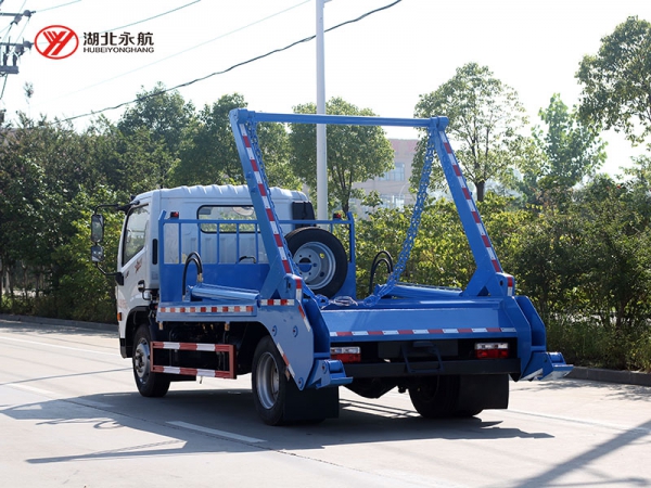 东风大多利卡摆臂垃圾车