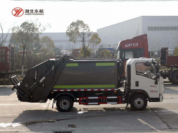 重汽HOWO 6方压缩式垃圾车