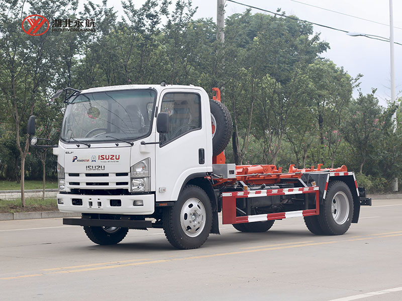 五十铃700P钩臂垃圾车