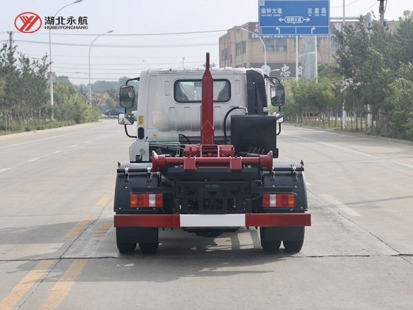 重汽豪曼钩臂垃圾车